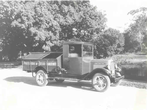 caminhao-basculante-empregado-na-coleta-domiciliar-parque-municipal-1930