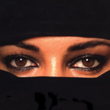 Em seus olhos, escrevo